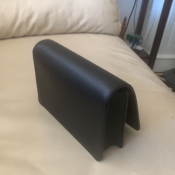 Armani Exchange crossbody - Picture 3 of 6